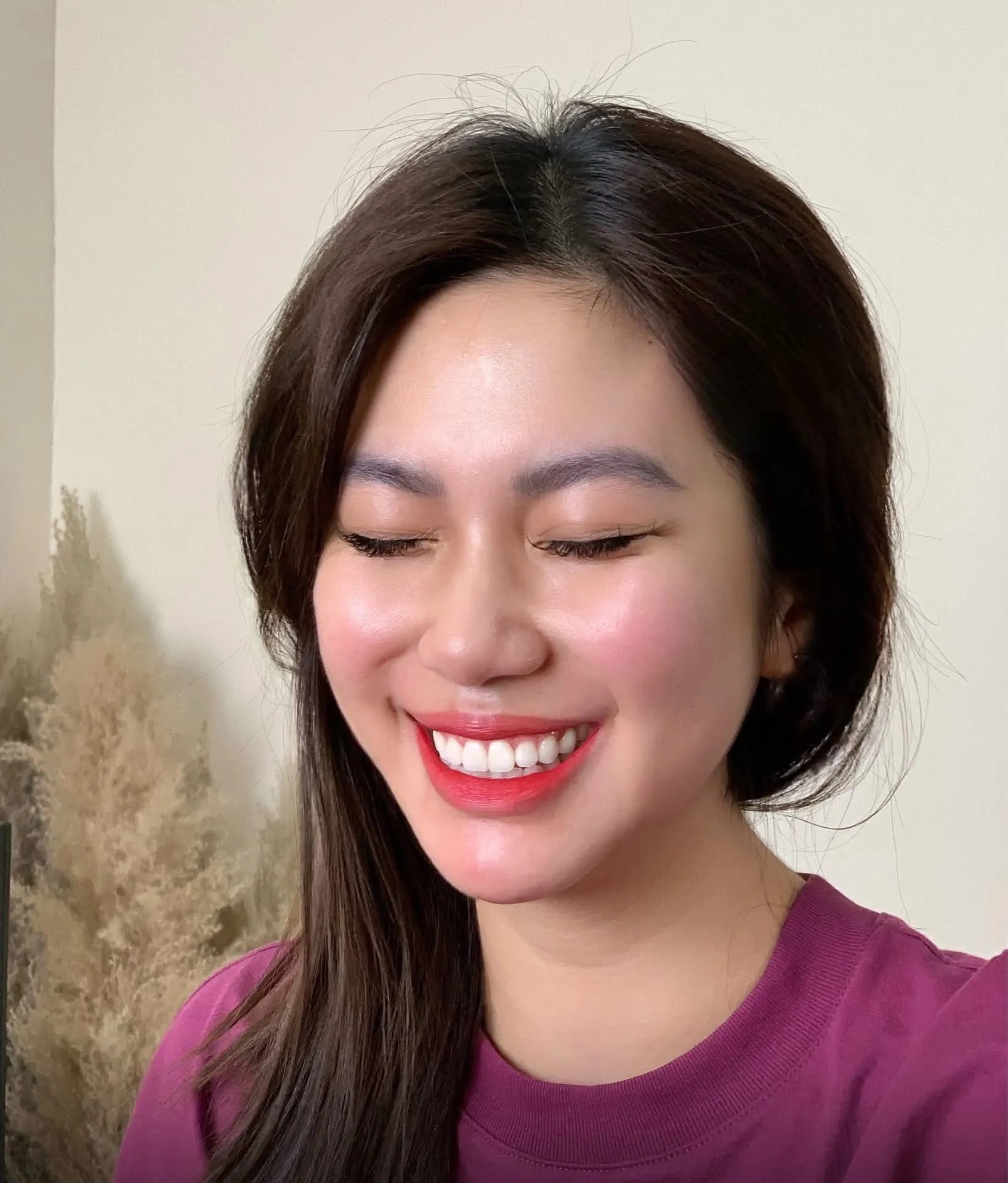 Nụ cười nhẹ nhàng sau một khoảnh khắc chăm sóc